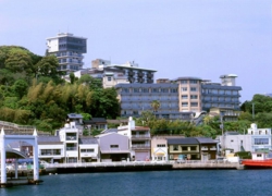 旗松亭の全景.jpg